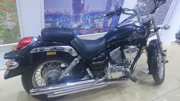 Двухцилиндровый китайский мотоцикл lifan 400