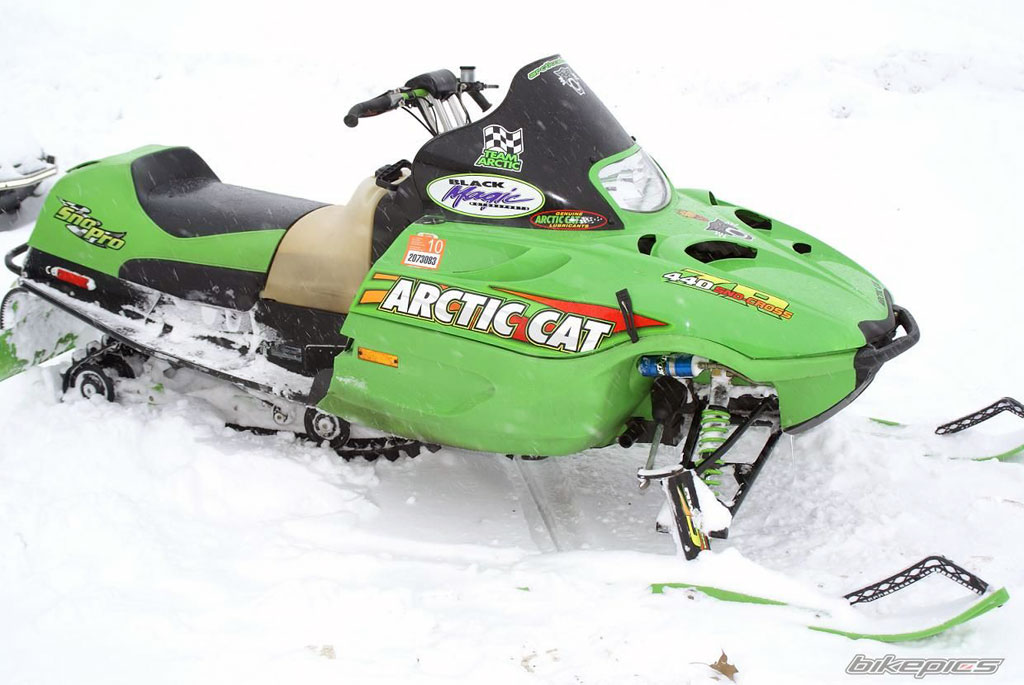 Универсальный снегоход arctic cat bearcat 570